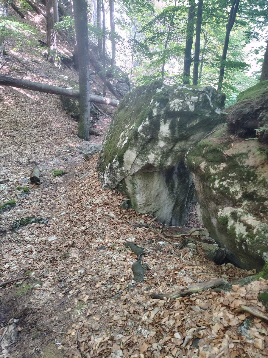 Rückblick zu den umgangenen Felsen
